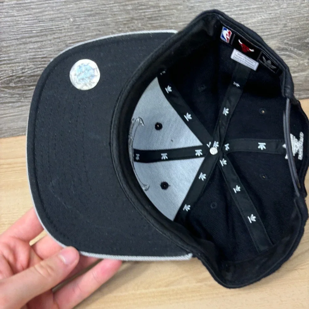Chicago Bulls Hat Cap Snapback NBA Basketball Adidas‎ Flat Brim